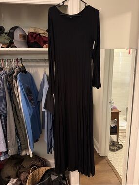 Black Long Sleeve Maxi Dress - Classic Women's Dress